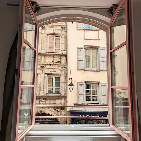 2 Pièces Au Pied De La Cathédrale, Lumineux Et Inclus, Idéalement Situé En Centre-ville. - Fr-1-582-379 Hébergement de vacances Le Puy-en-Velay